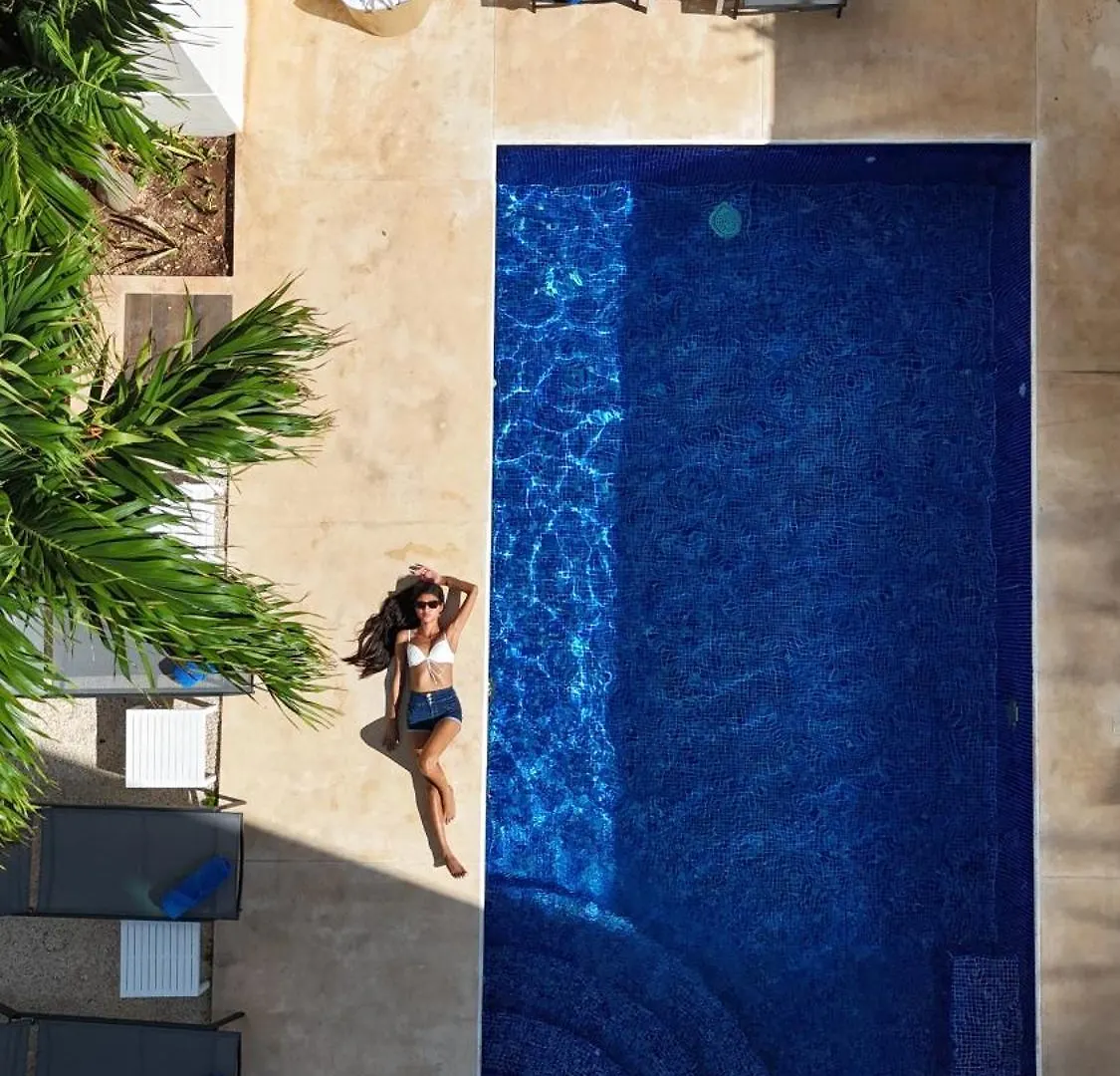 Azulea Isla Mujeres Hotel