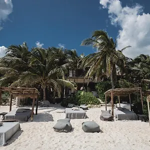 Nest 4*, Tulum México